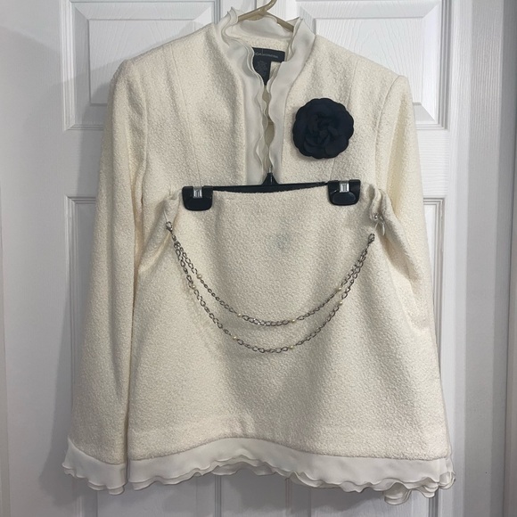 Vintage Victoria's Secret Off White Blazer with Black Floral Detail - Picture 7 of 7